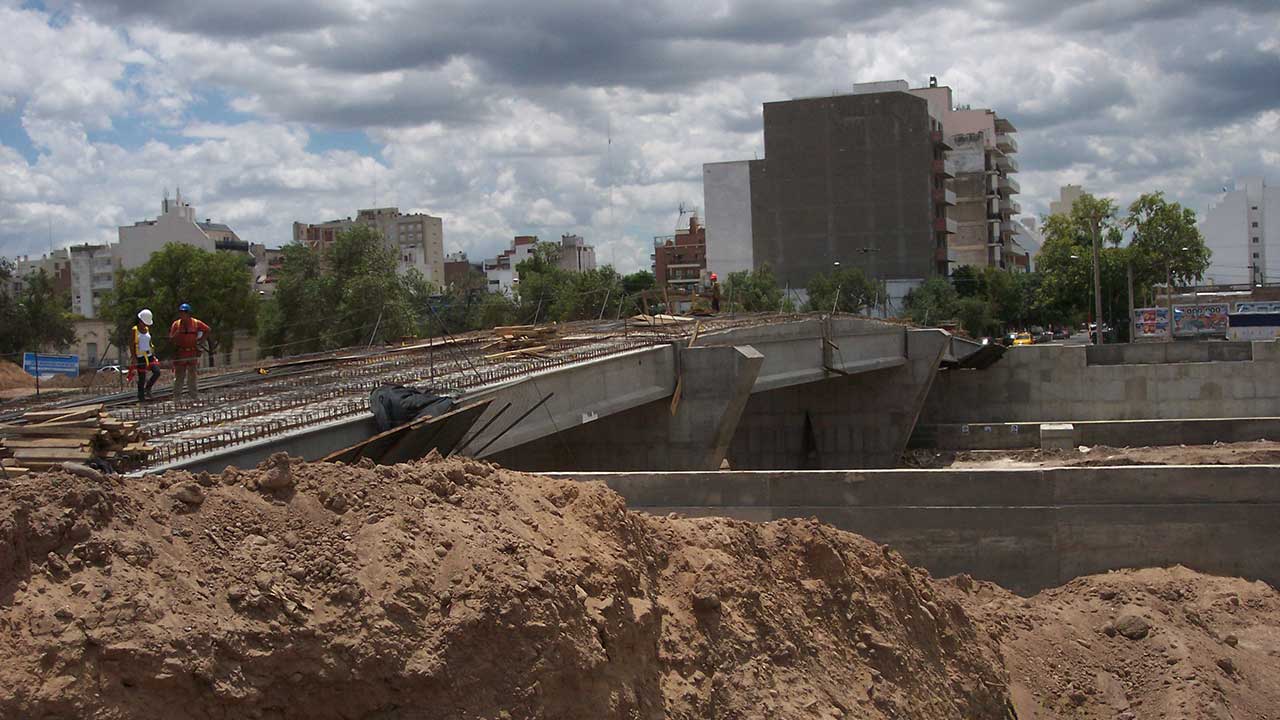 Puente del Bicentenario  - Pilares Ingeniería