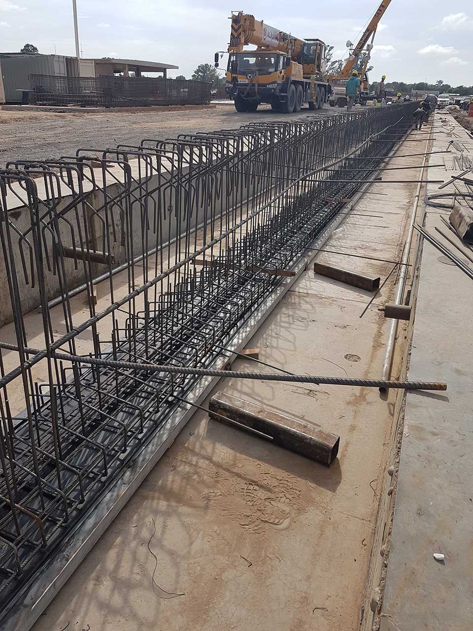 Puente Paseo del Bajo - Pilares Ingeniería
